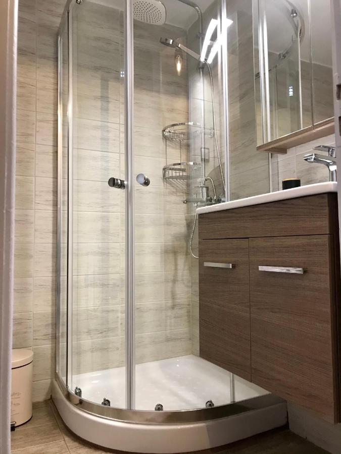 Jason Lux Studio Волос Екстериор снимка